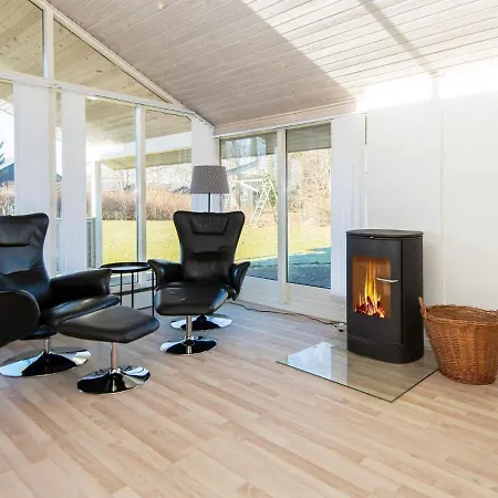 10 Person In B Rkop Holiday home Egeskov (Syddanmark)